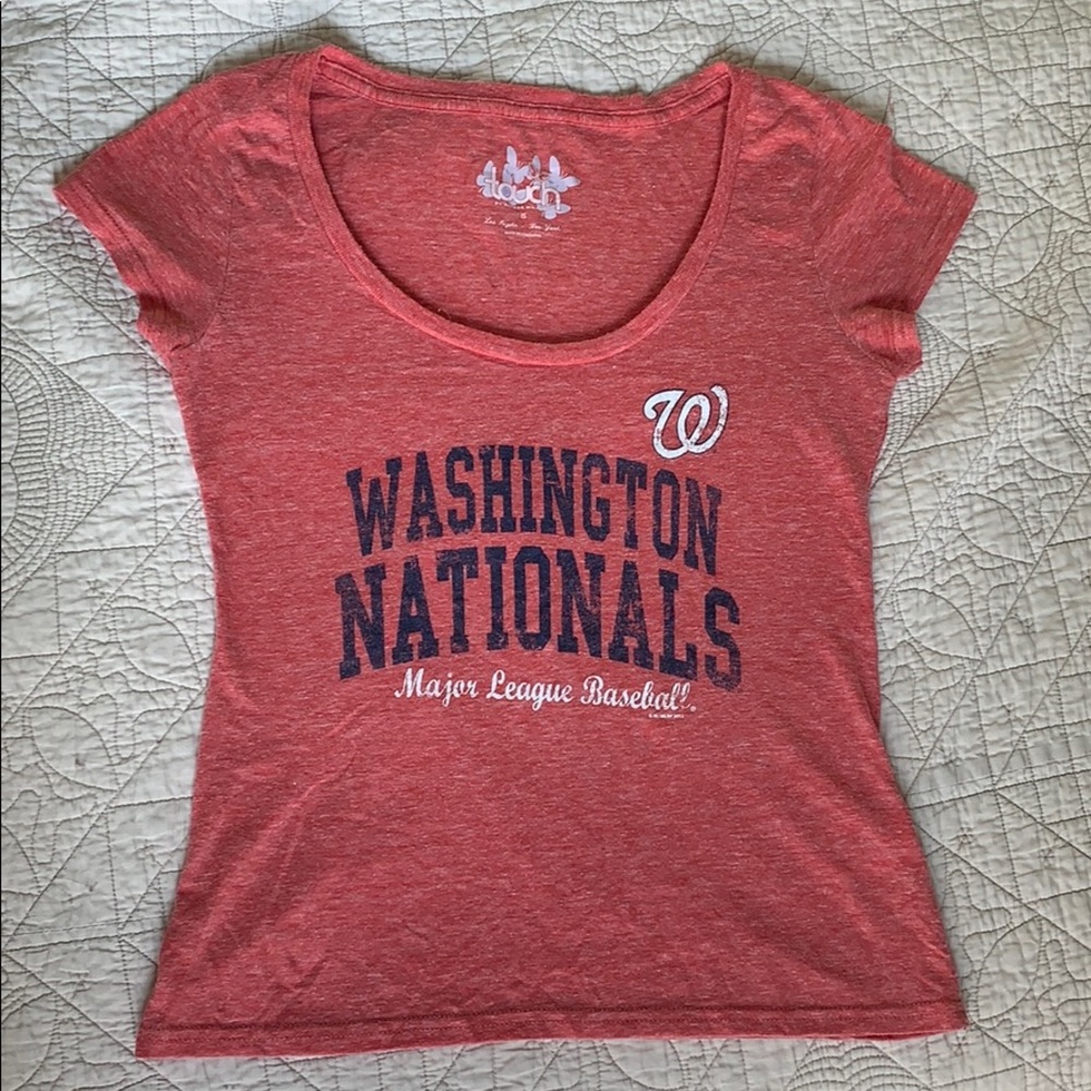 Washington Nationals women’s tee size small